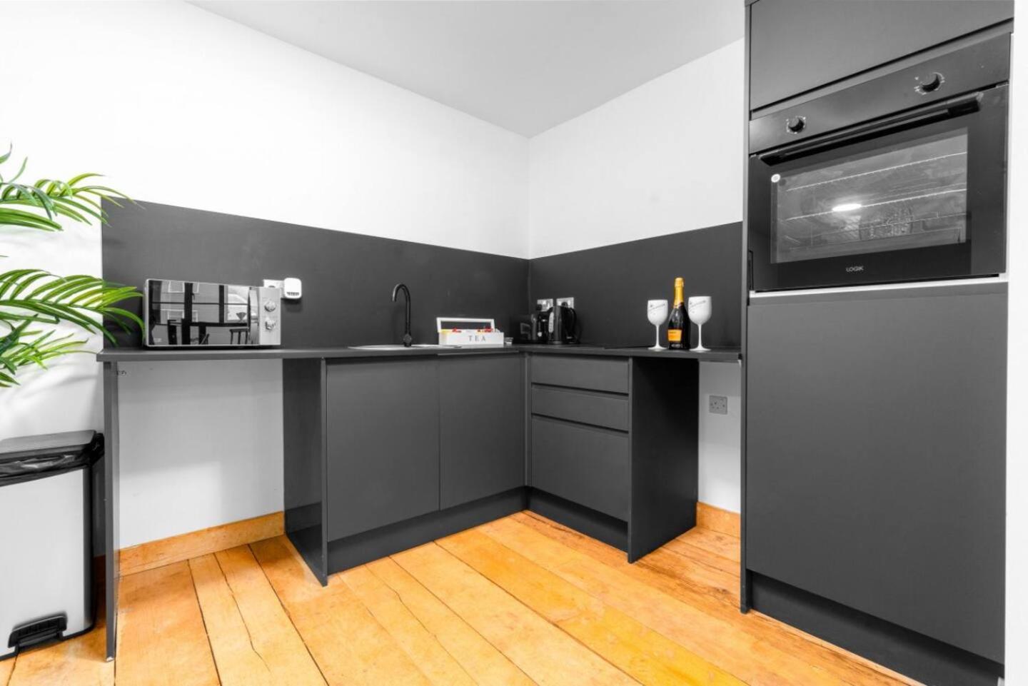 Loft Style Apartment - Near City Centre - Smart Tv- Wifi - Parking - Top Rated - 3Nt Birmingam Exterior foto